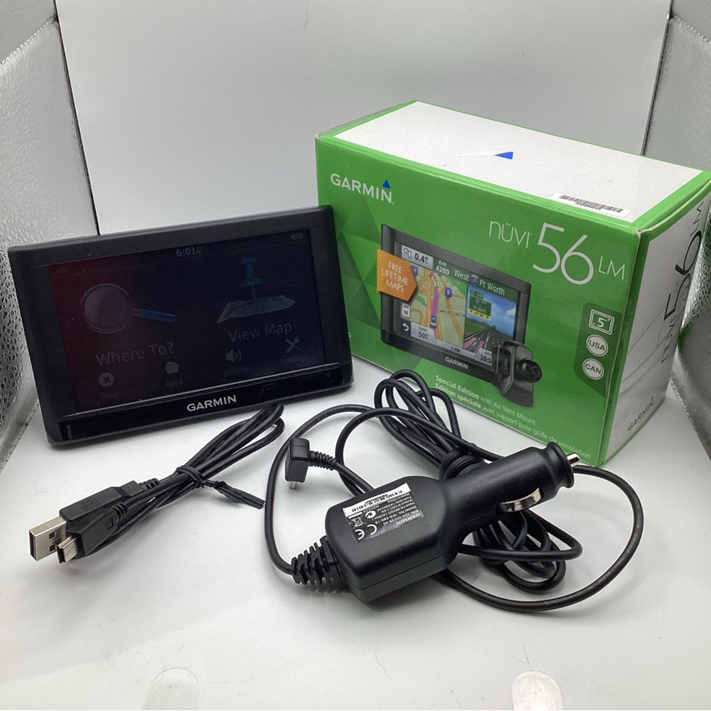 Garmin Nuvi 56LM GPS Bundle w/ Cables, Clip Mount, Lifetime NA Maps Tested